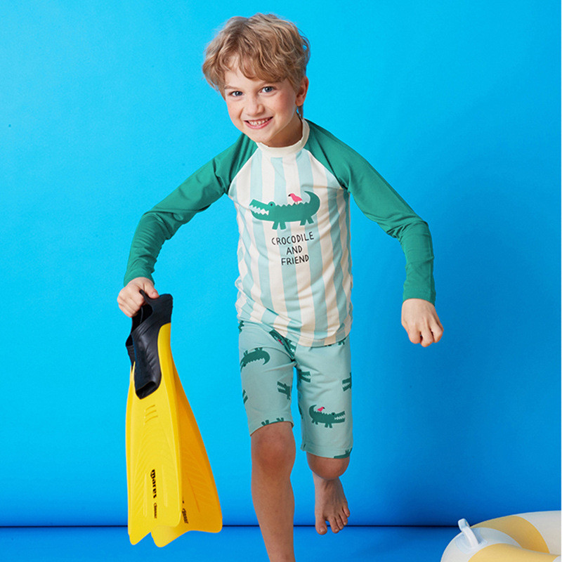 ชุดว่ายน้ำเด็กแขนยาว Rash Guard UPF50+ แบบสองชิ้น ลายจระเข้ quick-dry ขนาด 80-140 ซม.