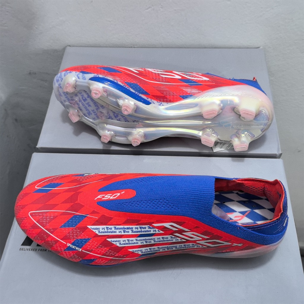 F50+ LIGHTSTRIKE PRO Elite FG 39-45 ผู้ชายรองเท้าฟุตบอลถักกลางแจ้ง Anti-Slip และทนต่อการสึกหรอรองเท้