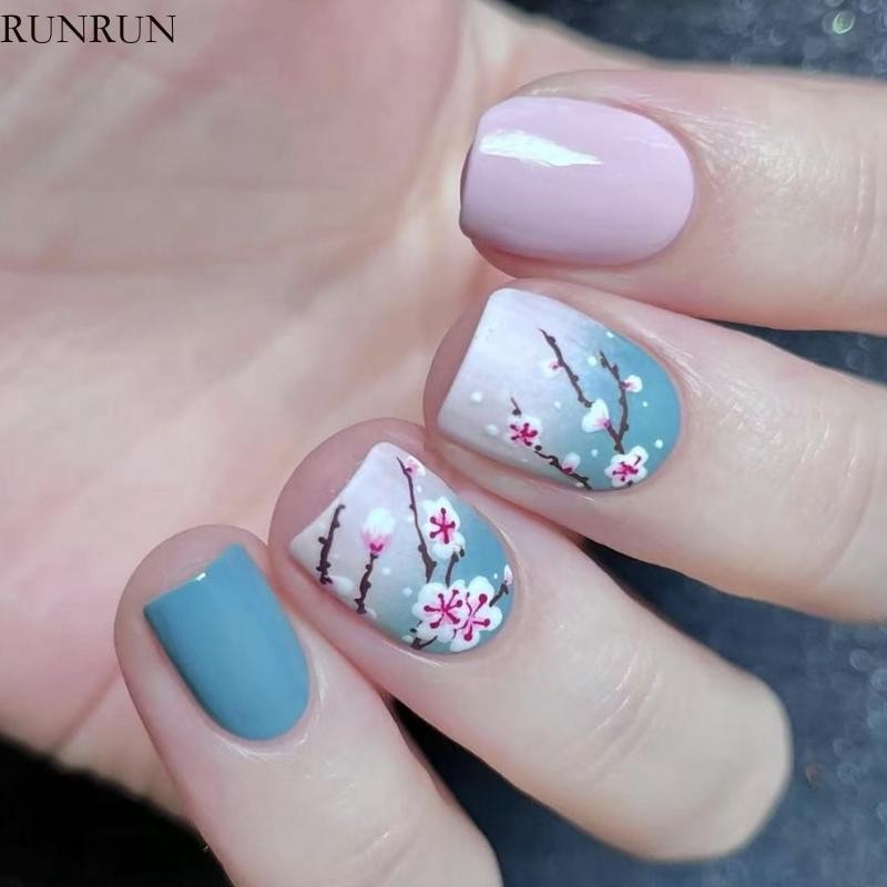 RUN 24 ชิ้นสั้นสแควร์เล็บปลอมดอกไม้กดบนเล็บ Stick บนเล็บ