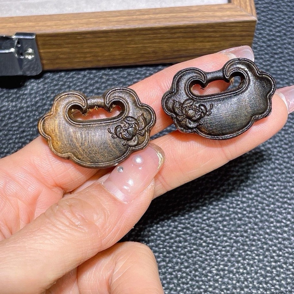 ไม้กฤษณาแกะสลักโลตัส รุ่ยอี๋ ล็อคจี้สาว ทำเอง ลูกปัดสร้อยคอยาว สร้อยข้อมือ อุปกรณ์เสริม เครื่องประดั