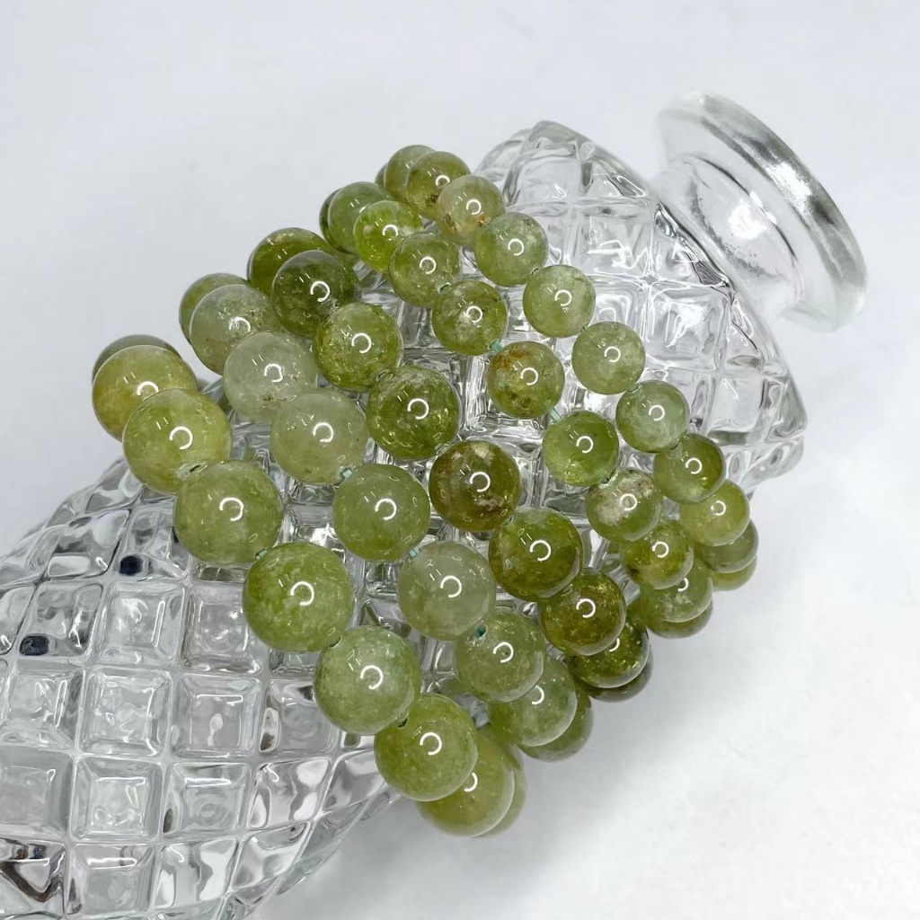 สร้อยข้อมือคริสตัลธรรมชาติสีเขียวโกเมน Tsavorite Tanzania Garnet Bracalet