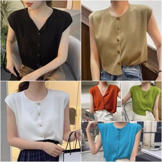 พร้อมส่ง  เสื้อแขนกุด ไหมพรมคาร์ดิแกน กระดุมหน้า สีพื้น ผ้าบ…