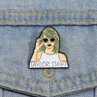 Taylor Swlft เข็มกลัดโลหะ รูปตัวละครนักร้องชื่อดัง ของขวัญ อุปกรณ์เสริม สําหรับกระเป๋าเป้สะพายหลัง