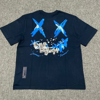 เสื้อยืด พิมพ์ลายกลีบดอกไม้ RickyisClown สีดํา