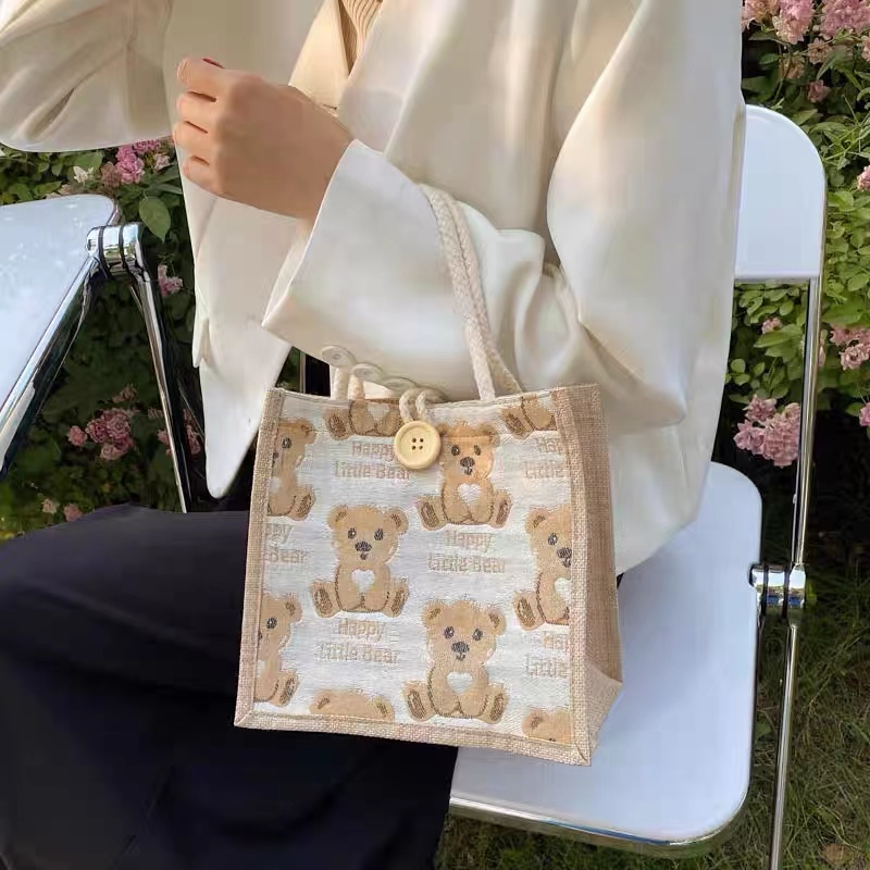 พร้อมส่งในไทย-กระเป๋าถือลายหมีน่ารัก แฟชั่นมาใหม่ #BAG011