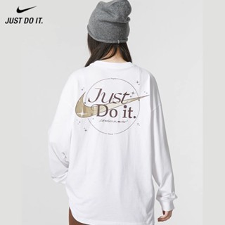 【พร้อมส่ง】เสื้อยืดแขนยาว ผ้าฝ้าย 100% พิมพ์ลาย Just Do It Crew สีขาว สําหรับผู้หญิง DX7935-100