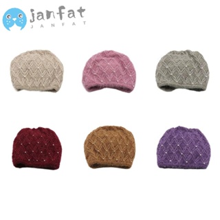 Janfat หมวกบีนนี่ลําลอง ผ้าถัก ประดับไข่มุก แบบหนา ให้ความอบอุ่น เหมาะกับหน้าหนาว สําหรับกลางแจ้ง