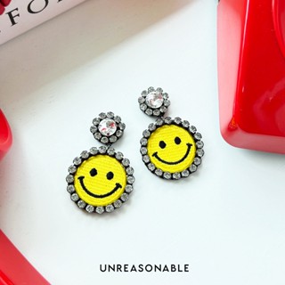 ต่างหู Drop Smiley สีเหลือง น้ำหนักเบา สวยใส่สบาย UA0884-02 Unreasonable Accessories