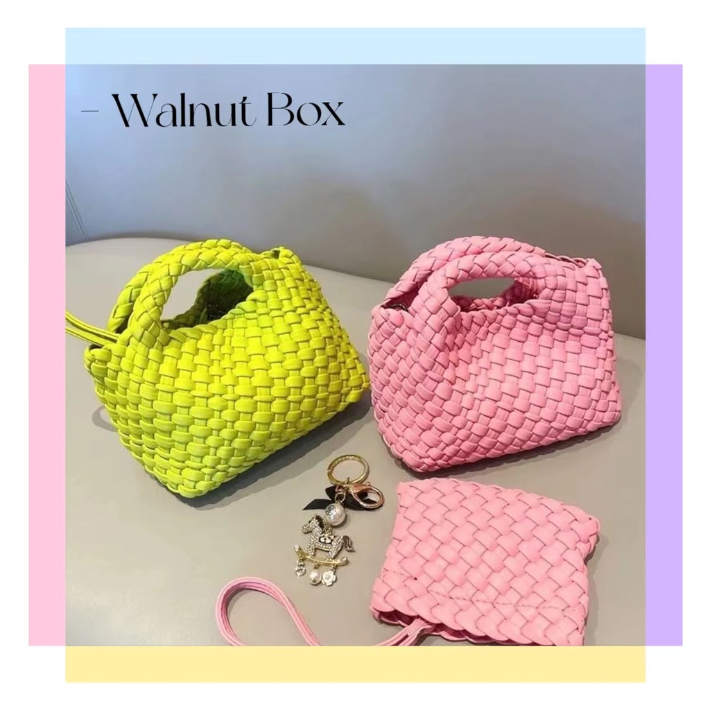 2024 สไตล์ทอใหม่ หนังนุ่ม ฤดูร้อน High-End Tote ขนาดเล็ก สะพายไหล่ Messenger