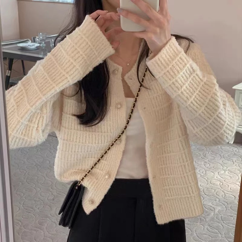 Xiao เกาหลีฤดูใบไม้ร่วงฤดูหนาว Retro Chanel สไตล์รอบคอถักออกแบบหลวมแขนยาวสั้นถักเสื้อกันหนาว MC เสื้อผ้า BLK6