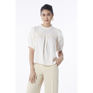 ESPADA เสื้อคอจีนแต่งระบาย ผู้หญิง สีครีม | Stand Collar Blouse with Ruffle Detail | 04708