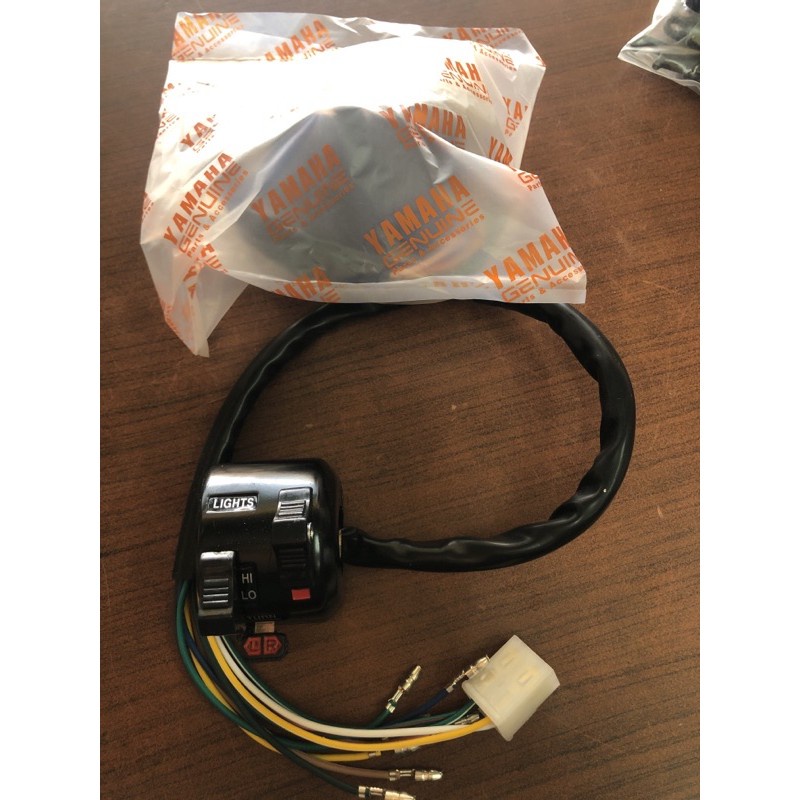 Yamaha DT125 สวิตช์แฮนด์ Kiri มือซ้าย ไต้หวัน