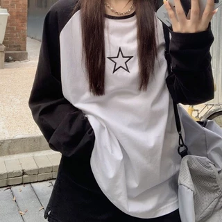 เสื้อยืดเเขนยาว ลายสวยๆน่ารักๆ เนื้อผ้าดี สวมใส่สบาย ใส่ได้ทั้งผู้ชายเเละผู้หญิง