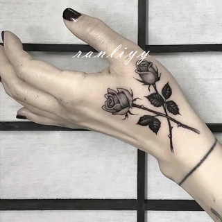 CODพร้อมส่ง1บาทสติ๊กเกอร์รอยสักชั่วคราวกันน้ำแฟชั่นสีดำดอกกุหลาบลายหัวใจติดทนนานของแถมลูกค้าขายส่ง-Ranliyy