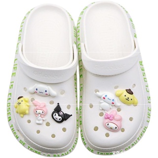 การ์ตูน Sanrio Kaws Crocs Jibbitz ชุดตุ๊กตาหมี Jibbits Charm Cinnamoroll อะนิเมะ Jibits Croc Chain สําหรับผู้หญิง รองเท้า อุปกรณ์เสริม จี้รองเท้า หมุดตกแต่ง