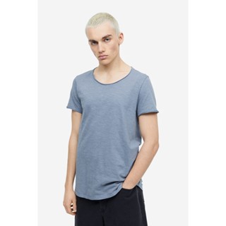 H&amp;M เสื้อยืดไม่เย็บขอบ Man Roll-edge T-shirt 0793104_2