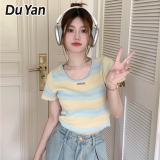 Du Yan เสื้อยืดกันหนาว ลายทาง สีรุ้ง ไล่โทนสี แฟชั่นฤดูร้อน สําหรับผู้หญิง