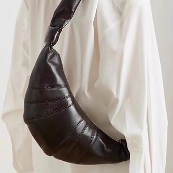 Lemaire กระเป๋าคาดอก กระเป๋าสะพายไหล่ หนังแกะ ขนาดเล็ก ใส่พร็อพ สําหรับครัวซองต์