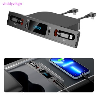 Vhdd ที่ชาร์จ USB หลายพอร์ต ยืดหดได้ พร้อมโลโก้ สําหรับรถยนต์ 2021 2022 2023 Model 3/Y TH