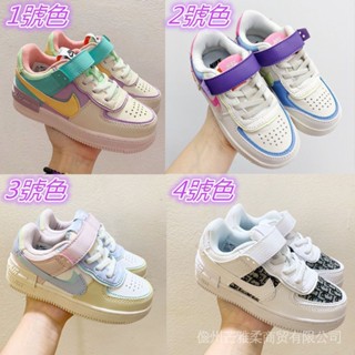 ผลิตภัณฑ์ใหม่ ni-Ke Air Force No. Air Force No. 1 shadow AF1 รองเท้าผ้าใบลําลอง สําหรับเด็กผู้ชาย ผู้หญิง สีดํา สีทอง เหมาะกับการเล่นกีฬา 1 ชิ้น