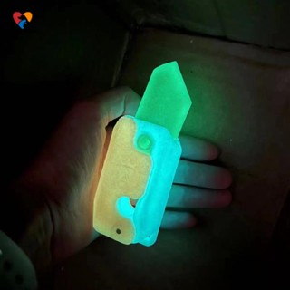 3D Luminous Carrot Gravity Fidget Toys Children Decompression Push Card Toy 3D Printing Glowing Carrot Toy For Kids