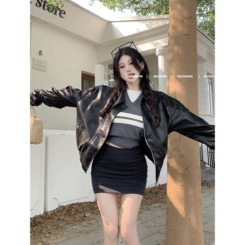 Liasynn Limited Time Sale~ เสื้อแจ็กเก็ตหนัง PU เปิดไหล่ ระดับไฮเอนด์ สไตล์อเมริกัน ย้อนยุค แฟชั่นฤดูใบไม้ร่วง 23 สําหรับผู้หญิง