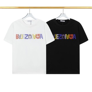 Ami - ไอเทมขายดี! เสื้อยืดแขนสั้น พิมพ์ลายโลโก้ Balenciaga ประดับเพชร สไตล์คลาสสิก สําหรับผู้หญิง และผู้ชาย Rie5U