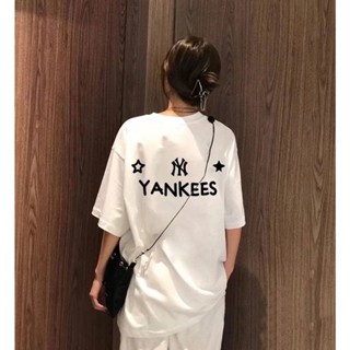 ใหม่ MLB NYY เสื้อแขนสั้น ใส่สบาย สําหรับผู้ชายและผู้หญิง