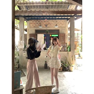 เสื้อเชิ้ตแขนสั้น คอตุ๊กตา สไตล์กระโหลก เสื้อแขนพัฟ สีฟ้า สาวหวานน่ารัก.