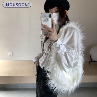 MOUSOON  กระเป๋าสะพายสตรี Messenger ได้ Niche Design บุคลิกภาพแฟชั่นอเนกประสงค์สีขาว Furry กระเป๋าถือ