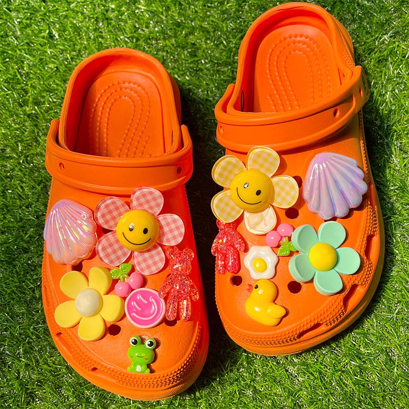 Ins สติกเกอร์ ลายดอกไม้น่ารัก DIY สําหรับตกแต่งรองเท้า croc
