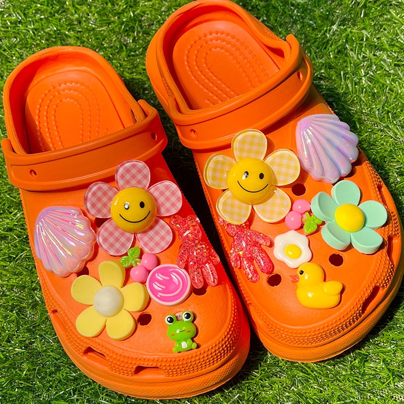 Ins สติกเกอร์ ลายดอกไม้น่ารัก DIY สําหรับตกแต่งรองเท้า croc