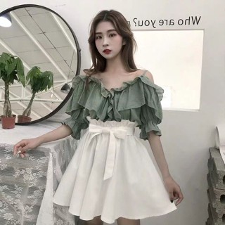 [พร้อมส่ง] ชุดเสื้อเปิดไหล่ แต่งระบาย สีพื้น สองชิ้น และเสื้อเปิดไหล่ และกางเกงเอวสูง