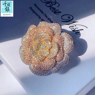 เข็มกลัด ประดับเพทาย ไล่โทนสีชมพู สีทอง สไตล์เรโทร