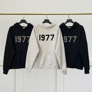 เสื้อกันหนาวแขนยาว มีฮู้ด ทรงหลวม พิมพ์ลาย FOG FEAR OF GOD 1977 พลัสไซซ์ สไตล์สตรีท สําหรับคู่รัก