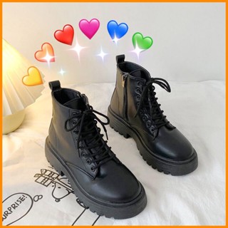 🔥ลดกระหน่ำ🔥Martin boots ใหม่ ins รองเท้าบูทสั้นผูกเชือกสีดำพื้นหนาแฟชั่นสไตล์เกาหลี