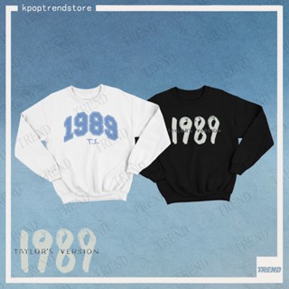 【คุณภาพสูง】Taylor Swift TS 1989 เสื้อกันหนาวลําลอง แขนยาว คอกลม ผ้าฝ้าย พิมพ์ลาย Taylors Version สไตล์สตรีท มินิมอล พลัสไซซ์ แฟชั่นสําหรับผู้ชาย และผู้หญิง