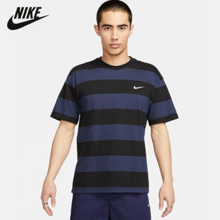 Nike เสื้อยืดลําลอง ผ้าฝ้าย 100% แขนสั้น ปักลายโลโก้ สําหรับผู้ชาย FB8151