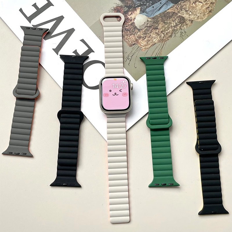 สายนาฬิกาข้อมือซิลิโคนแม่เหล็ก สําหรับ Apple Watch iwatch Ultra 49 มม. 45 มม. 44 มม. 42 มม. 41 มม. 40 มม. Series 8 7 SE 6 5 4 3