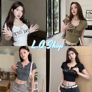 L.A Shop ​พร้อมส่ง เสื้อไหมพรมแขนสั้น คอวี พิมพ์ลายตัวอักษร แถมเข็มกัดให้ "L028" -C