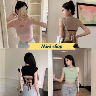 Mini shop🌸พร้อมส่ง🌸 (49126) เสื้อไหมพรมทรงครอป แขนสั้นโชว์หลังแบบผูกเชือก เว้าหน้าอก   -C