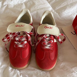 [Unique Flat Shoes] ใหม่ รองเท้าผ้าใบลําลอง สีแดง สไตล์เยอรมัน สําหรับสตรี เหมาะกับการฝึกซ้อม 2023