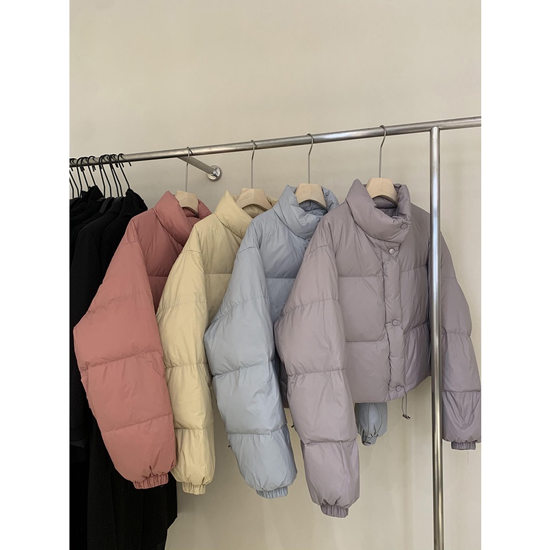 Liasynn [เป็ดขาว] พร้อมส่ง ใหม่ เสื้อแจ็กเก็ตสั้น คอปกตั้ง ขนาดเล็ก หนา ให้ความอบอุ่น สไตล์เกาหลี สําหรับผู้หญิง 2023