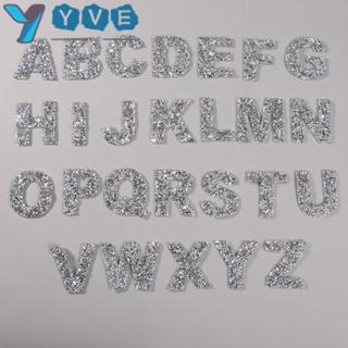 Yve สติกเกอร์ตัวอักษร A-Z ประดับพลอยเทียม ขนาดใหญ่ 2 นิ้ว สีเงิน สําหรับตกแต่งเสื้อผ้า กระเป๋า DIY 26 ชิ้น