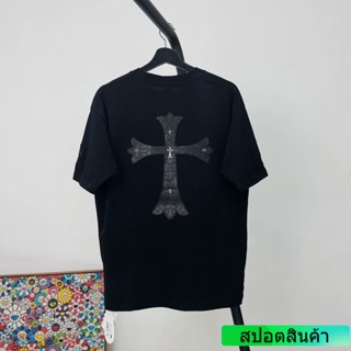 （แขนสั้นยอดนิยม） ราคาดีที่สุด CHROME HEARTS PRINT T-SHIRT [ใหม่] โลโก้ไม่ใช่หนังต้องมีขนาดเต็ม  พร้อมส่ง