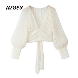 Uibey เสื้อเชิ้ตแฟชั่น คอวี สีพื้น อเนกประสงค์ 8986