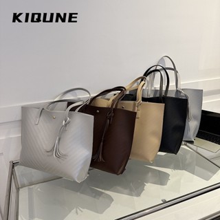 KIQUNE  กระเป๋าผู้หญิงสะพายข้าง กระเป๋าสะพาย ข้าง 2023 NEW   ทันสมัย High quality Chic Stylish L91T119Z 37Z230910