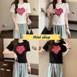 Mini shop🌸พร้อมส่ง🌸 (Y1601) เสื้อครอปไหมพรม ดีเทลลายหัวใจเท่ๆ -C