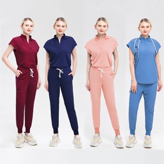 【พร้อมส่ง】ใหม่ ชุดเสื้อยืดแขนสั้น และกางเกงจ็อกกิ้ง แบบยืดหยุ่น แบบแห้งเร็ว เหมาะกับใส่ผ่าตัด และชุดพยาบาล แฟชั่นสําหรับสตรี