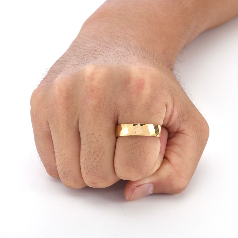 แบรนด์ใหม่ แหวนสเตนเลส ไทเทเนียม ลายสี่เหลี่ยมขนมเปียกปูน สไตล์เรโทร สําหรับผู้ชาย และผู้หญิง 6 มม. - รูปที่ 4